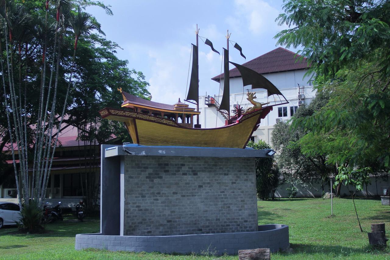 Favehotel Pekanbaru Exterior photo